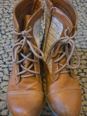 Report Tan Lace-Up Kids Ankle Boots with Cream Side Panels